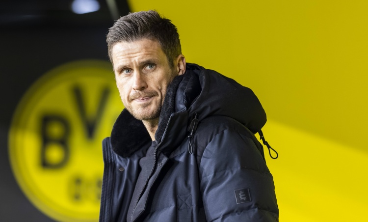 开云体育登陆入口-体图盘点多特引援目标：想先租后买楚克乌梅卡，内部激烈讨论桑乔