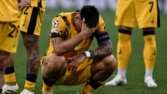 惨败后国米已经返回回意大利，只有少量球迷到机场迎接